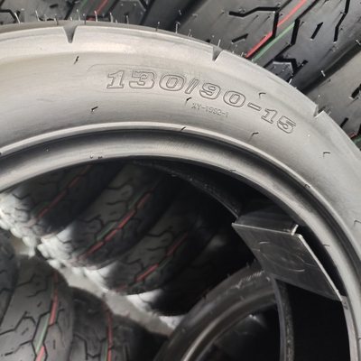 130/90-15 Bajaj Boxer Pneumático para motocicletas 6PR/8PR Fabricado por la propia empresa con contenido de caucho del 35% al 55%