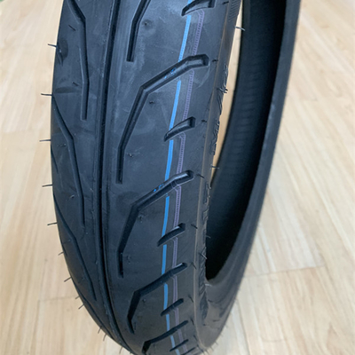Capacidad de producción 5000 piezas por día neumáticos de motocicleta 90/90-17 en el más bajo