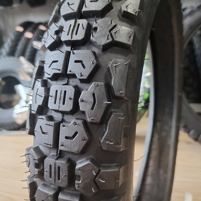 Capacidad de producción de 5000 piezas por día neumático de motocicleta de 18 pulgadas 90/90-18 909018