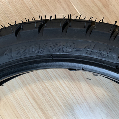 Tamaño de neumático 120/80-18 neumáticos de motocicleta de alta resistencia a la tracción para clientes de Bolivia