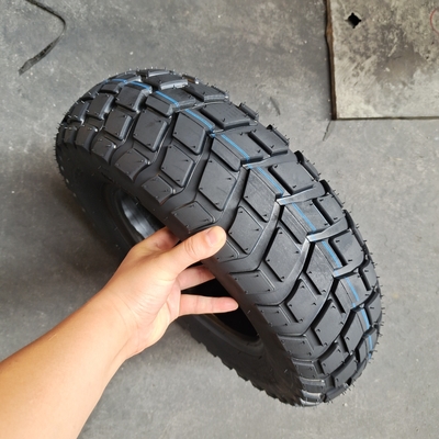 Contenido de caucho del 35% al 55% 130/80-17 neumático de motocicleta 160/60/17 para una durabilidad prolongada