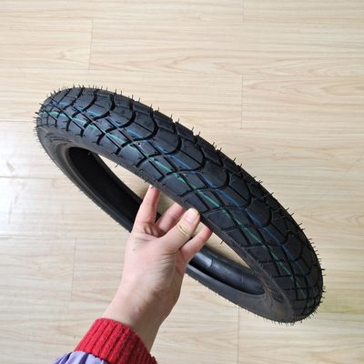 90/80-16 Pneumático negro con carcasa Pneumático de motocicleta perfecto para sus necesidades comerciales