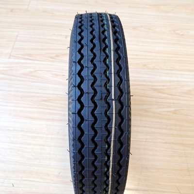 Negro 4.00-8 Bajaj neumático de tres ruedas para motocicleta Hecho de caucho natural de acero nylon