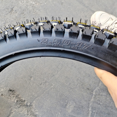 250x17 neumático de motocicleta con 10,5 resistencia a la tracción y diseño de patrón profundo