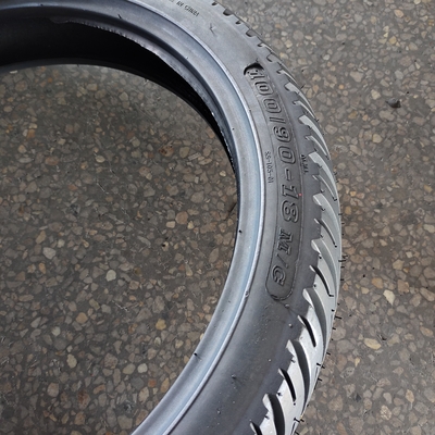 4.2kg Peso neumático de motocicleta de caucho blando 100/90/18 120/80/17 100/90-17 120/70/17 909017