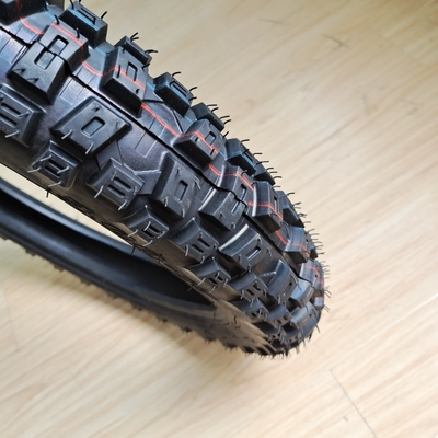 Panther Pneumático para motocicletas 3.00-17 para puerto de carga Qingdao y 20000 KM de vida útil