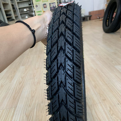 20000 KM de trabajo de la vida neumático de moto 2.75-17 47 L con diseño de patrón profundo de Maggion