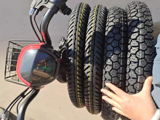 Carga en el puerto de Qingdao 300X17 Pneus Firestone Motocicleta con vida útil extendida