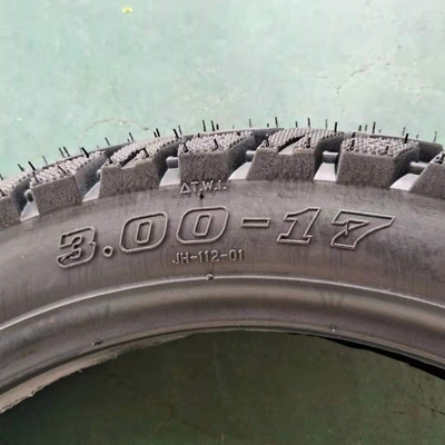 Carga en el puerto de Qingdao 300X17 Pneus Firestone Motocicleta con vida útil extendida