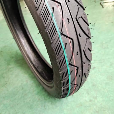 Capacidad de producción de 5000 piezas por día neumáticos para motocicletas con diseño profundo