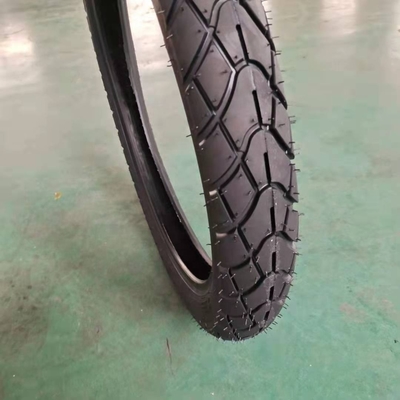 Pneumático de motocicleta de patrón profundo 2.75-18 sin tubos Clase A con resistencia a la tracción de 10.5