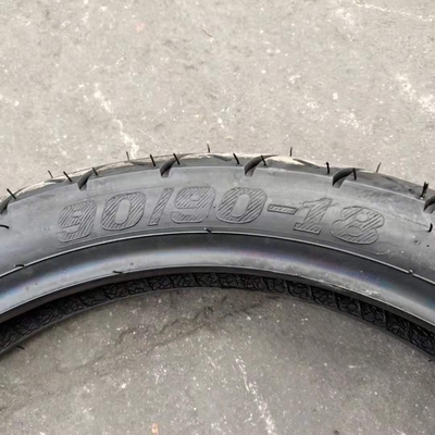 Naturaleza caucho sin tubo 90/90-18 neumático de motocicleta con pieza de repuesto Vida útil 20000 KM