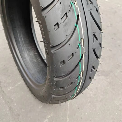 5000 piezas por día Capacidad de producción Casilla de neumáticos para neumáticos sin tubo de motocicletas 120/70 12