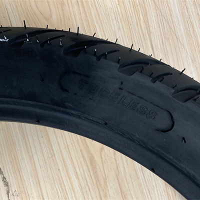 Pneumático de motocicleta de diseño profundo de súper caucho 90/90-17 para reparación/reemplazo