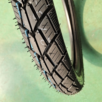 Pneus de motocicleta de diseño profundo 275-17 5000 pcs por día Capacidad y diseño de patrones profundos