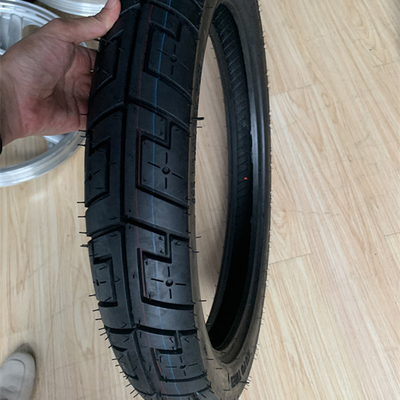 Super neumático de goma para motocicletas 90/90/18 con capacidad de producción de 5000 piezas por día