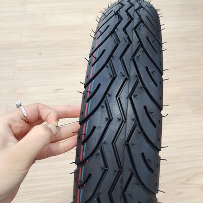 Carga en el puerto de Qingdao 90/90/18 Innova neumáticos de motocicleta antiguos con tasa de flexibilidad 6PR/8PR