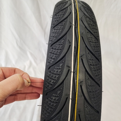 2.8kg 80/90-17 neumático de motocicleta sin tubo 809017 para el mercado de Camboya Malasia Filipinas