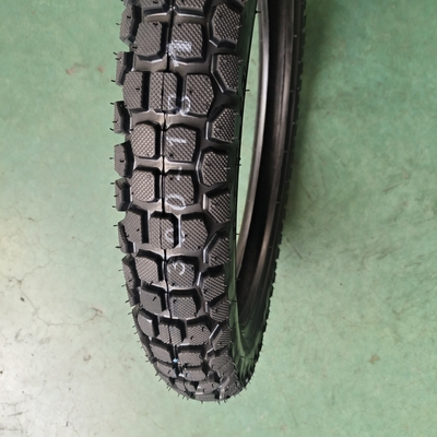 Contenido de caucho del 35% al 55% neumático de motocicletas 3.00-18 para y larga vida útil de 20000 KM