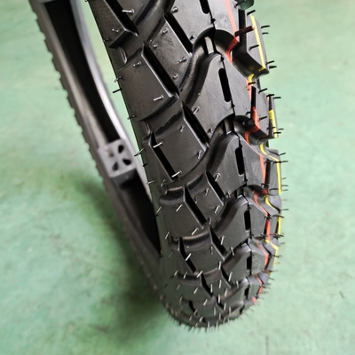 Ruedas de caucho para motocicletas neumáticos 2.75-18 y con una capacidad de producción de 5000 piezas por día
