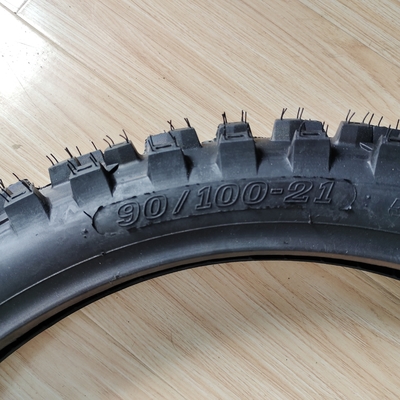 Tubo y velocidad de 150 km/h en carretera neumático de motocicleta 90 100 21 para el mercado japonés