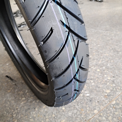 110/80-17 8PR Pneumático de motocicleta de alta resistencia a la tracción de larga duración para el mercado de Venezuela