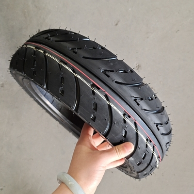 Top 120-70-12 120x70x12 120 70 12 neumáticos sin tubos para scooters con un contenido de caucho del 35% al 45%
