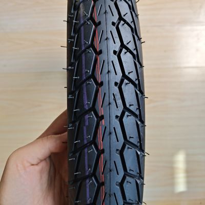 Capacidad de producción 5000 piezas por día neumático de motocicleta 70/100-17 sin tubos para scooter