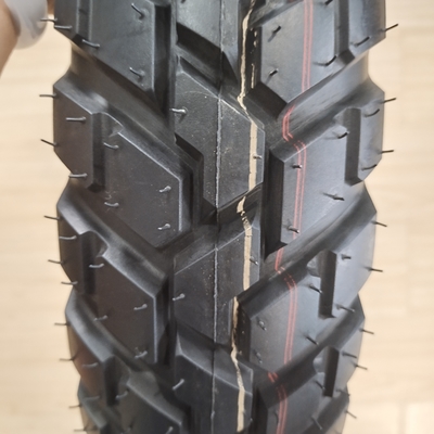 Pneumático de motocicleta de diseño profundo OEM 100/90-17 110/90-17 TT/TL con un contenido de caucho del 35% al 55%