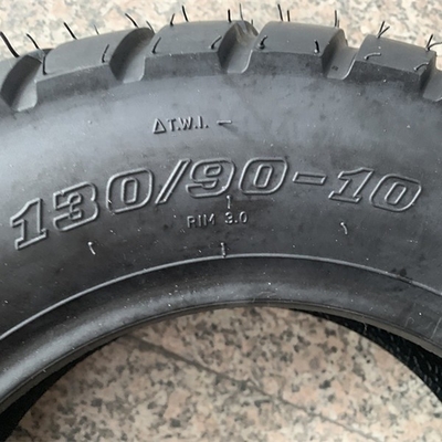 Super neumático de motocicleta 130/90-10 con un contenido de caucho del 35% al 55% y una larga vida útil