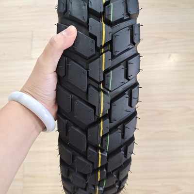 20000 KM Trabajo Vida Pneus de motocicleta 110/90-17 TL para el puerto de Qingdao