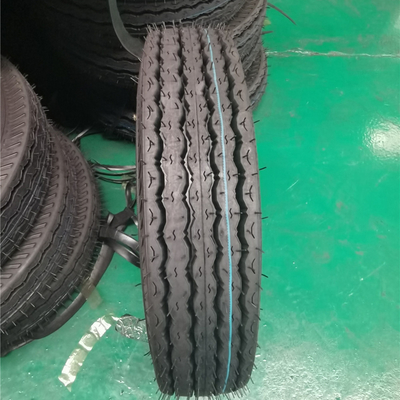 Diseño de neumáticos de tubo neumático radial de motocicleta patrón MRF 4.00-8 para tres ruedas