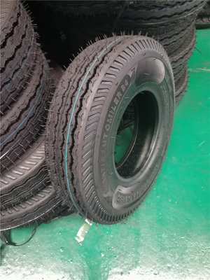 Diseño de neumáticos de tubo neumático radial de motocicleta patrón MRF 4.00-8 para tres ruedas