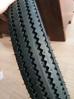 Diseño de patrón profundo de neumáticos de motocicleta de tubo interno 4.50-18 4.00-19 para una fácil instalación