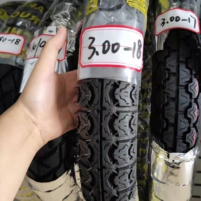 Contenido de caucho del 35% al 55% 300-18 Motocicletas Tiempo de entrega en 25 días