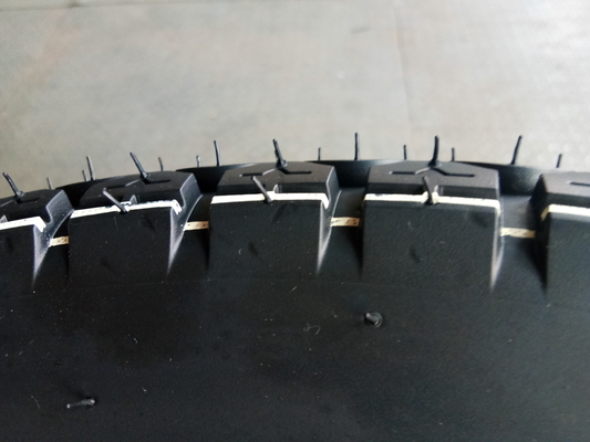 110/90-18 110/100-18 120/90-18 120/100-18 Pneumáticos para motocicletas fuera de carretera con carcasa