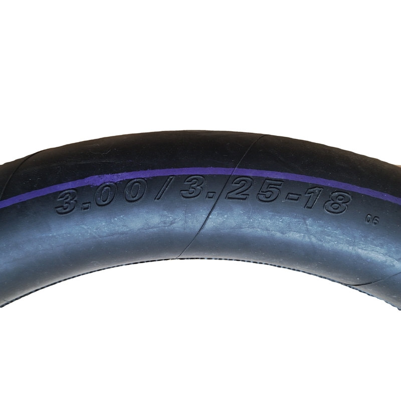 El tubo interno del neumático de motocicleta 300/325-18 Capacidad de producción rápida de 50000 piezas por día