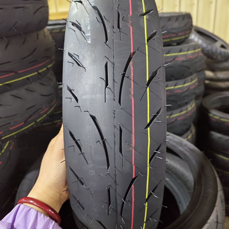 Materia prima de caucho natural neumáticos para motocicletas 130/70-17 neumáticos para motocicletas 17