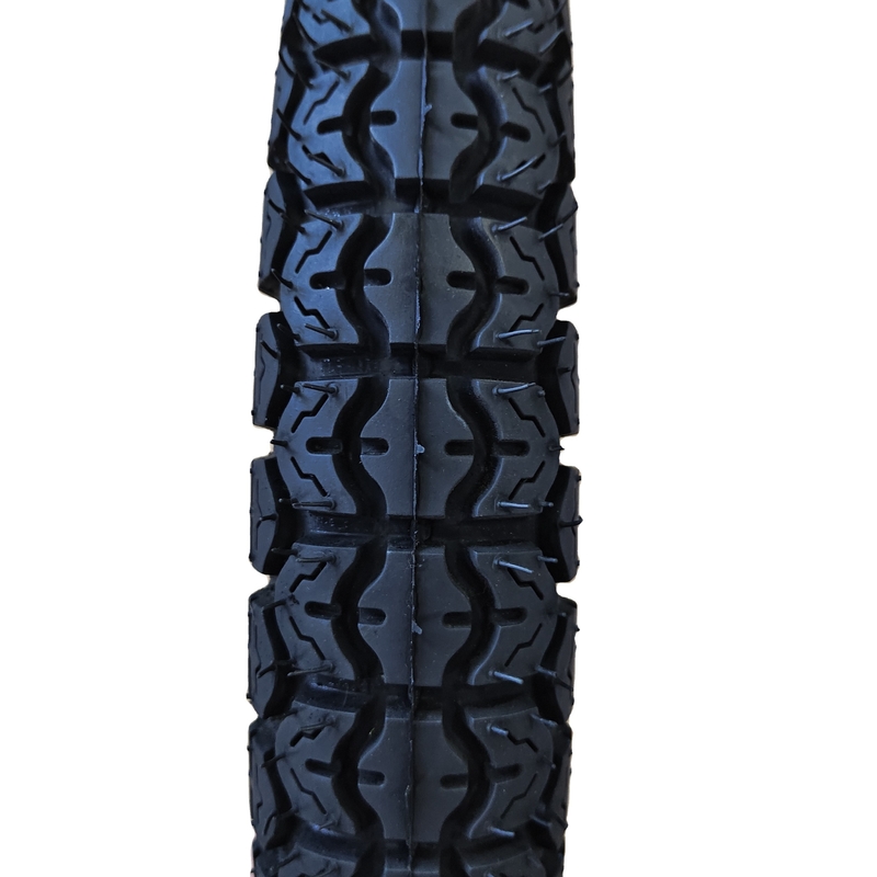 Producto 3.00-18 Pneumático sin tubo para motocicletas para los requisitos de su cliente