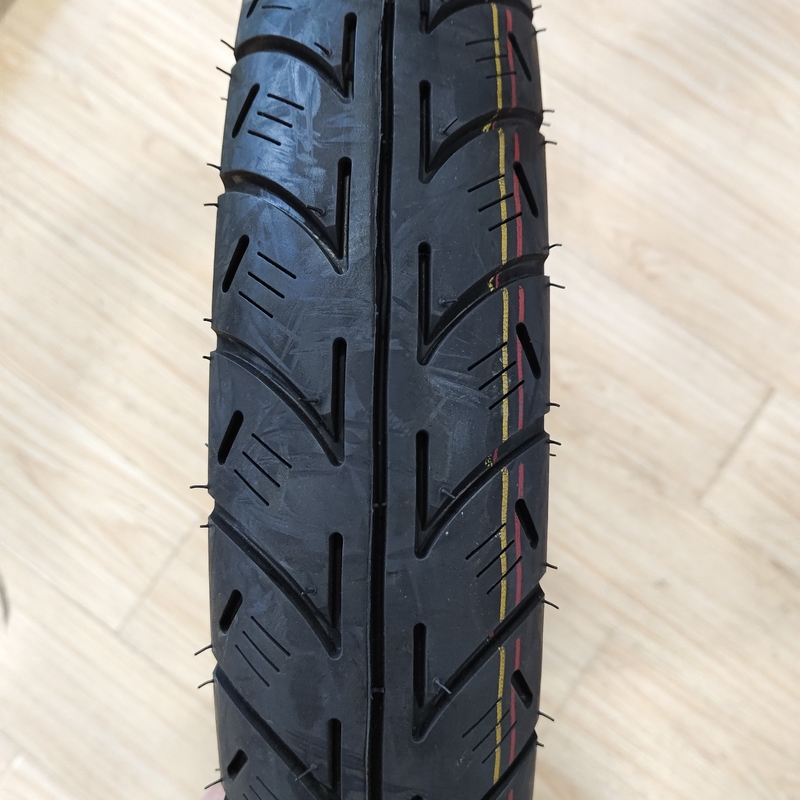 90/90-18 neumáticos de motocicleta y tubo interior OEM aceptable para una alta durabilidad