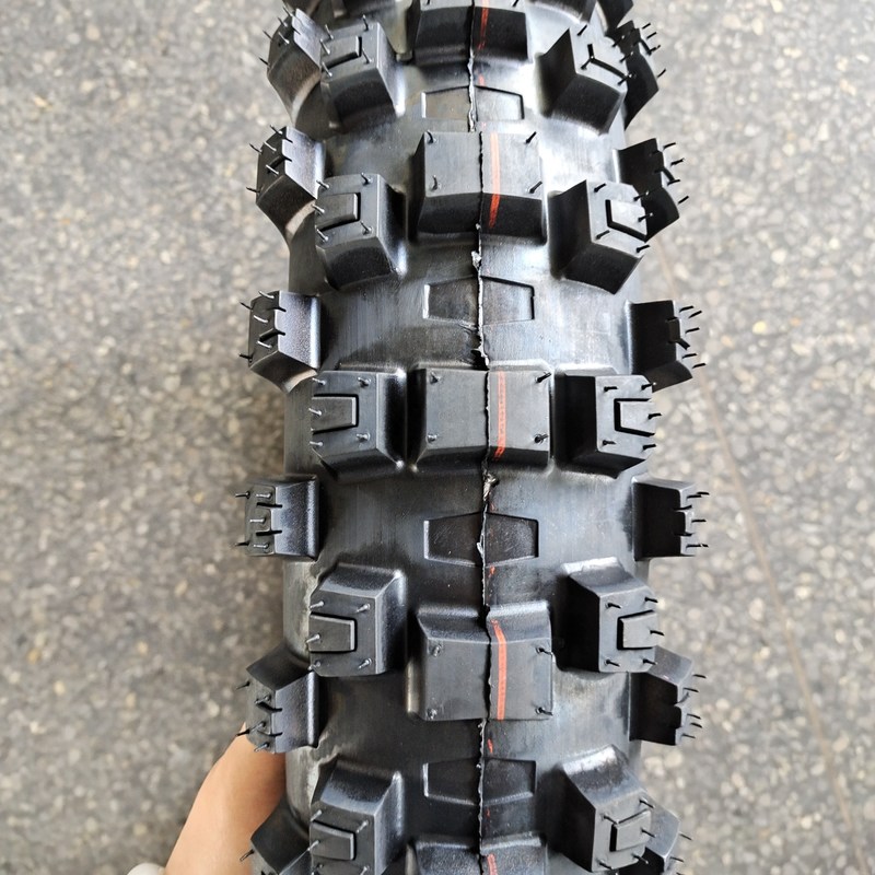 Resistencia a la tracción 10.5 El neumático de goma es súper súper suave para aplicaciones de trabajo pesado