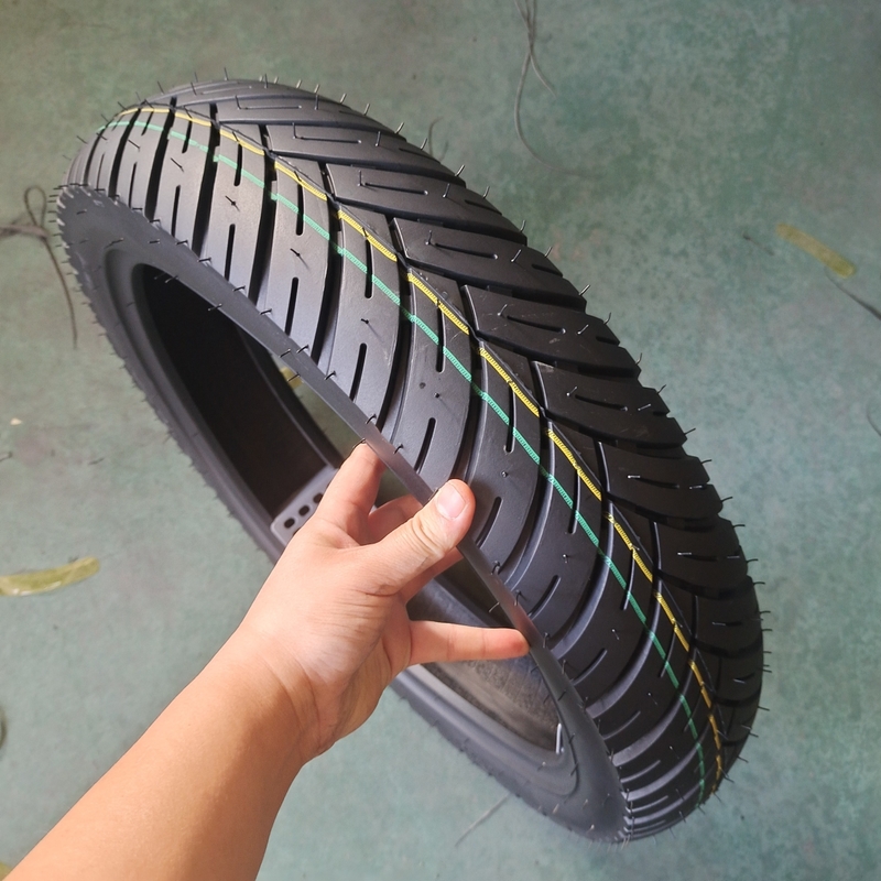 Super goma neumático de motocicleta 110/80-17 con puerto de carga y carcasa de neumáticos de Qingdao
