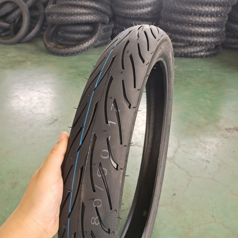 Pneumático negro para motocicletas / Llantas de Moto / Neumatico Moto con un contenido de caucho del 35% al 55%