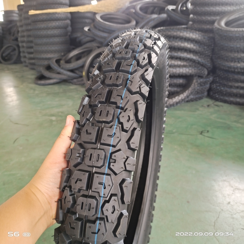 Neumático de motocicleta negro TT neumático 3.50-18 del mercado de Qingdao