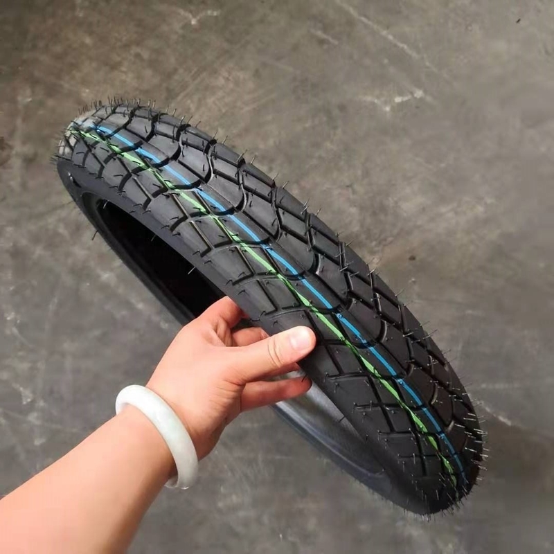 OEM acepta neumático de motocicleta de caucho natural y tubo interno 2.50-16 para el rendimiento