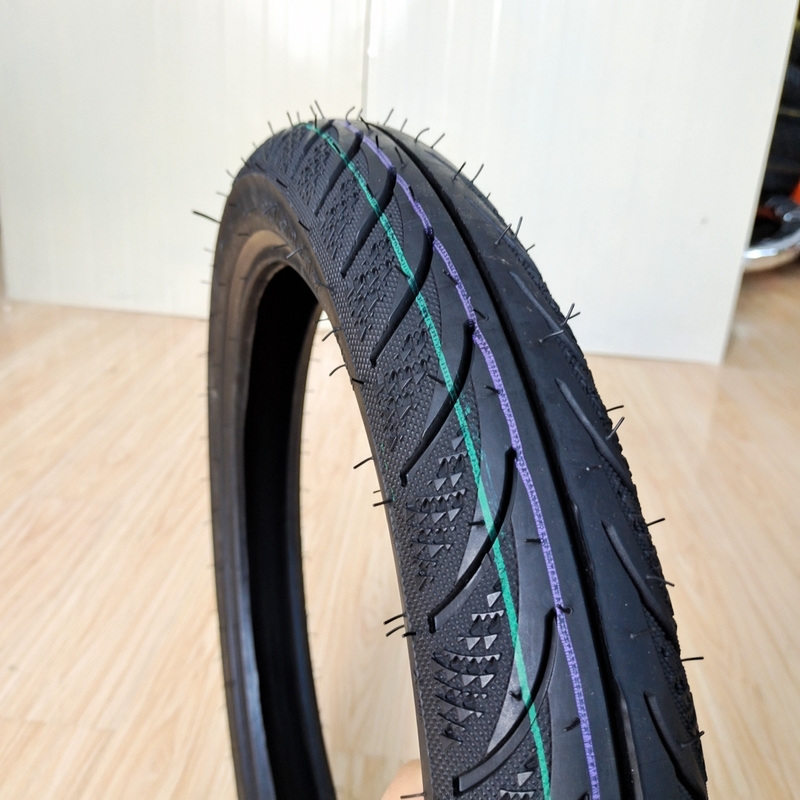 Tamaño del neumático 80/90-17 neumático para motocicletas para importadores de Qingdao