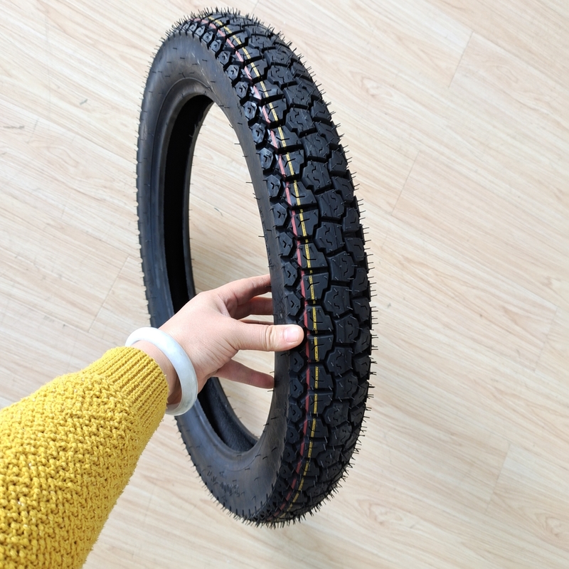 6PR/8PR Ply Rating 3.00-17 neumático de motocicleta hecho de caucho natural de acero nylon perfecto