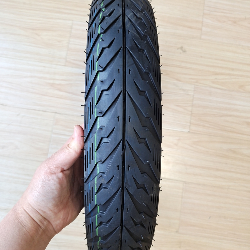 14 ruedas neumáticos de motocicleta 80/90-14 para puerto de carga puerto de Qingdao y carcasa de neumáticos