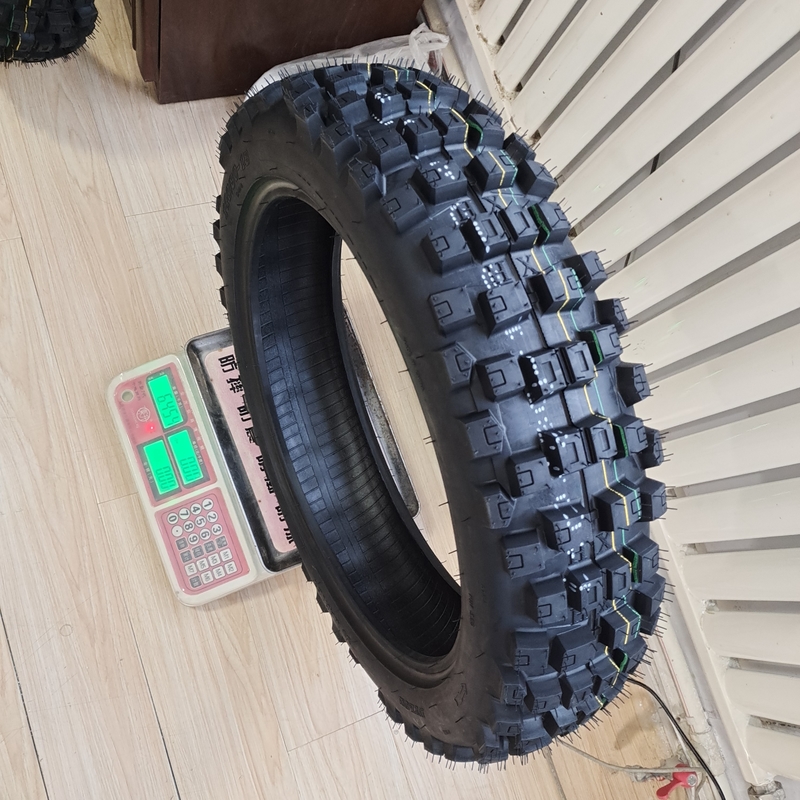Pneumático de motocicleta 140/80/18 duradero con clasificación de pliegue 6PR/8PR y carcasa de neumático resistente