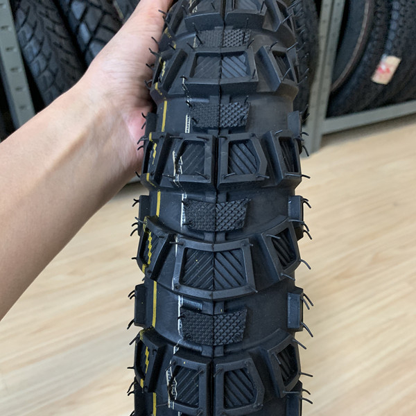 8PR Ply Rating Casing de neumáticos Vender neumáticos y tubos de motocicletas 3.00-17